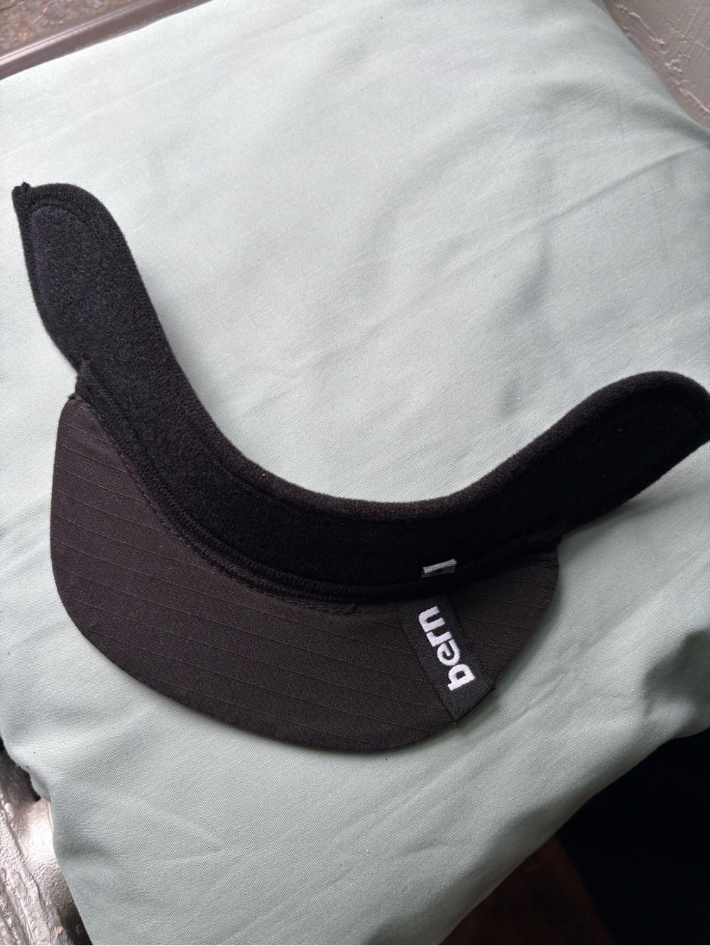 bern Flip Visor removable black